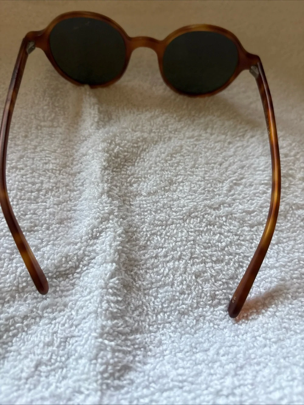 L.G.R Sunglasses REUNION  46 22  Round  Tortoiseshell Green G15 Lens